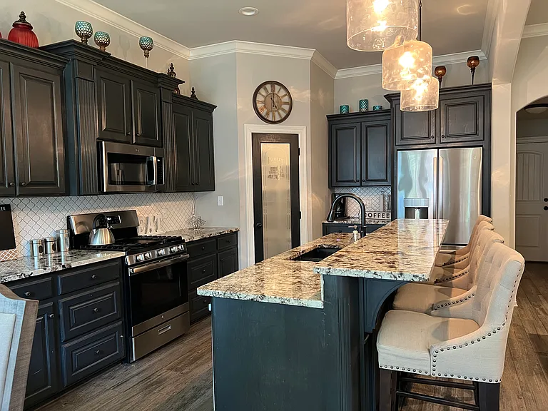 919 Antler Dr — Photo 3