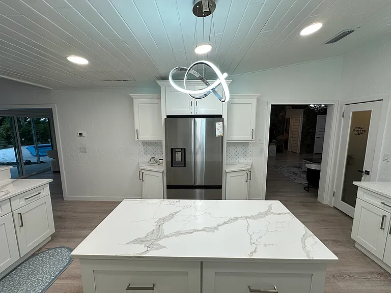 2650 Philippe Pkwy — Photo 10