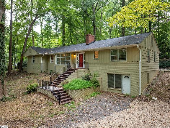2nd image of 1020 Woodburn Rd