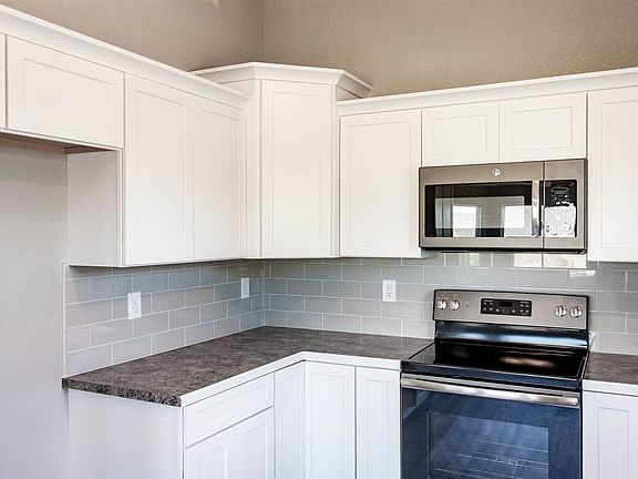 5th image of 908 E Sandalwood Cir
