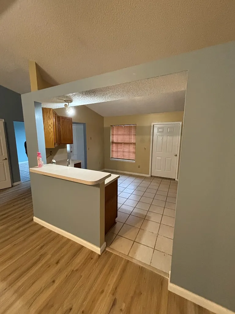 3 bed, 1500 sqft, $2,199 — Photo 3