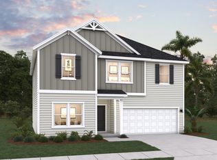 401 Grey Wolf Dr, Spring Lake, NC 28390