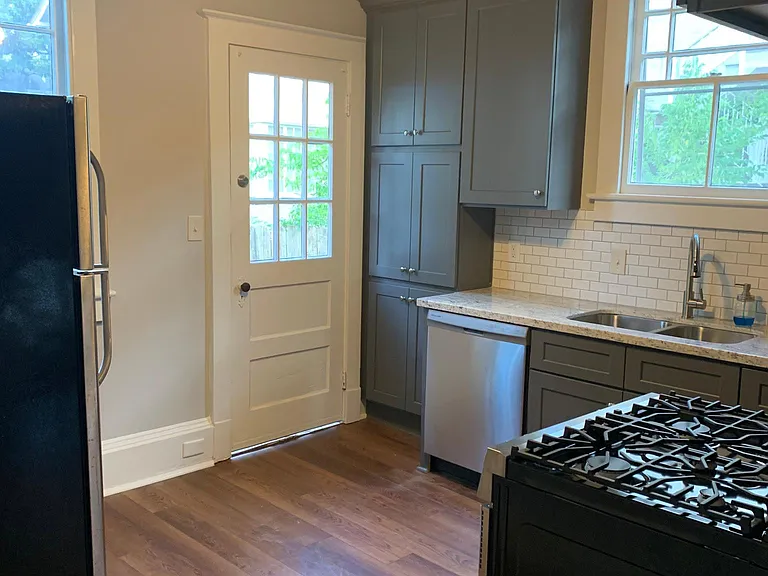 1215 Foucher St — Photo 3