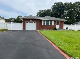 2279 5th Ave, Ronkonkoma, NY 11779