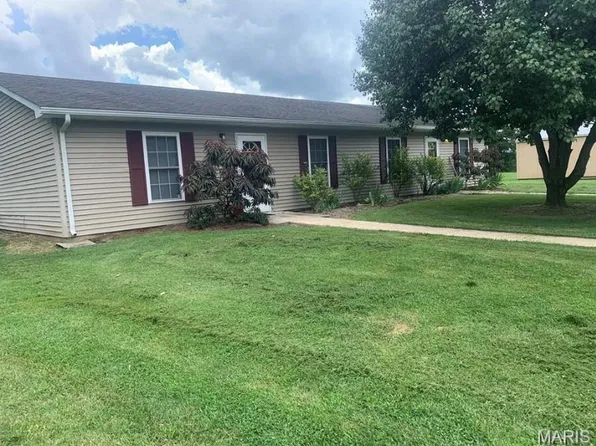 1736 Debbie Ln, Owensville, MO 65066