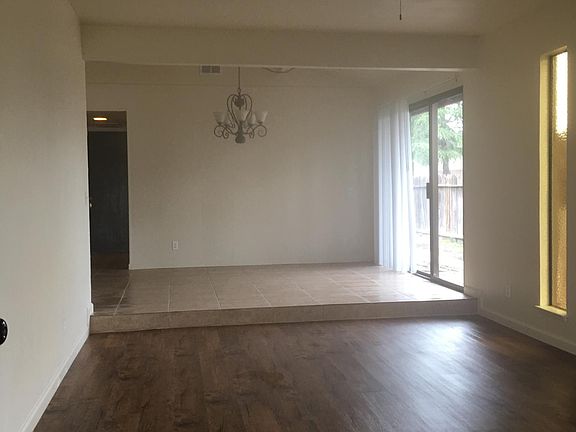 3rd image of 9687 Lake Natoma Dr