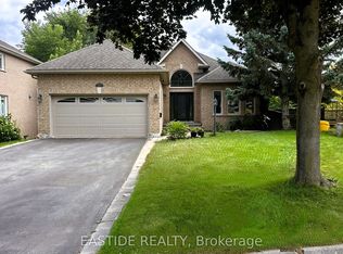 570 Roeder Ct, Newmarket, ON L3Y 8L2