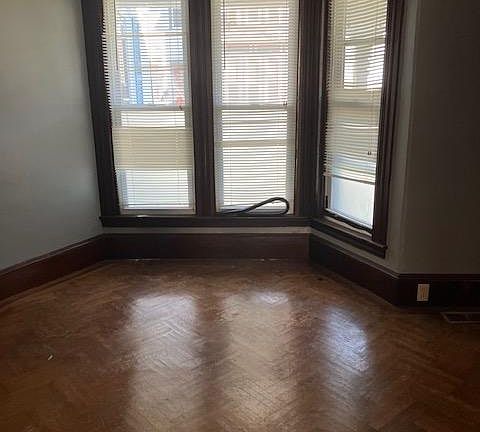 4th image of 15 Walnut Ave APT 2