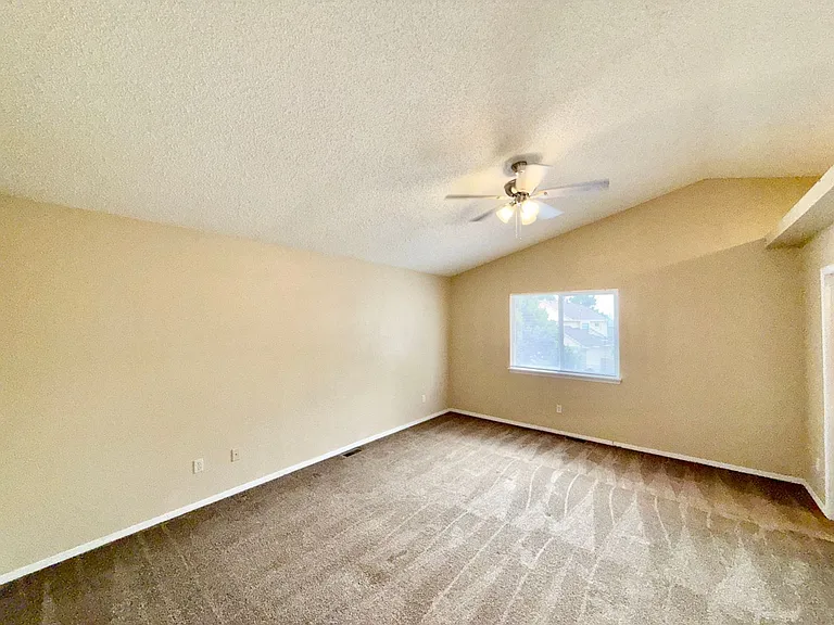 6050 Emma Ln — Photo 17