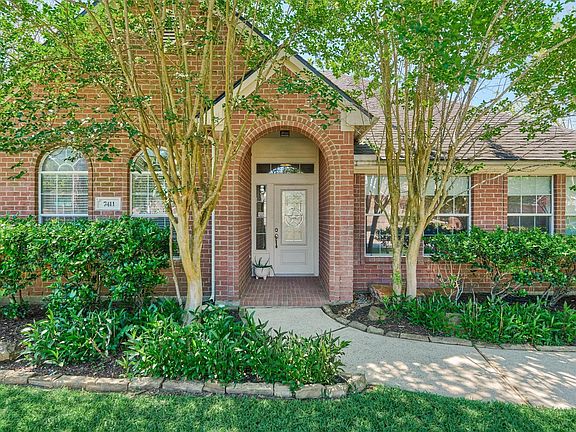 2nd image of 7411 Nicholforest Ln