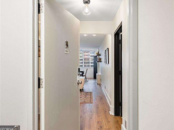 4th image of 215 Piedmont Ave NE APT 1109