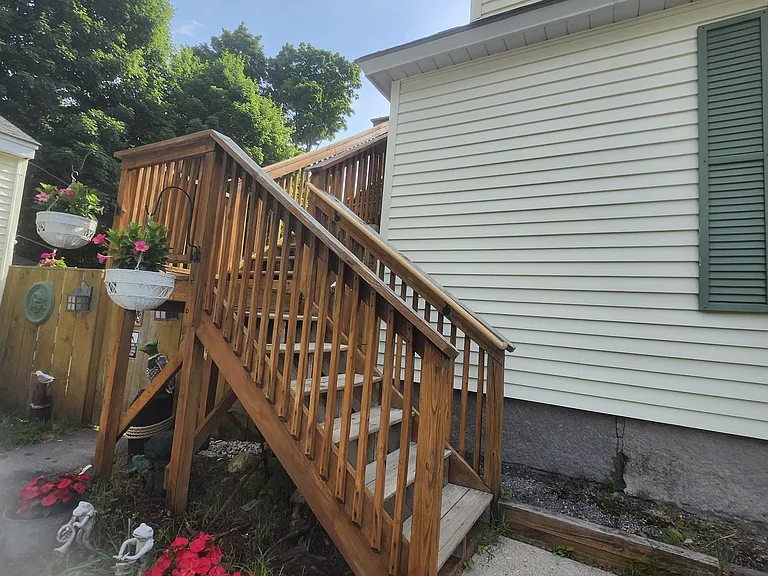 Amherst St — Photo 15