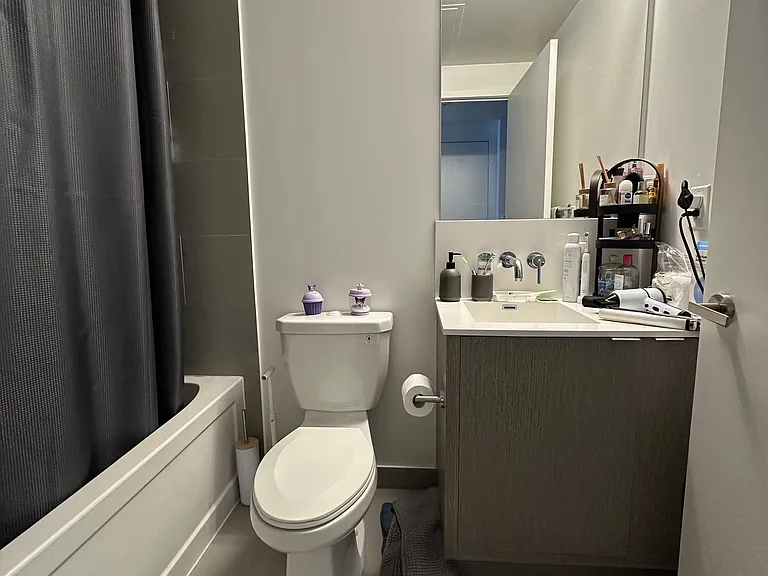 100 Harbour St #2608 — Photo 12