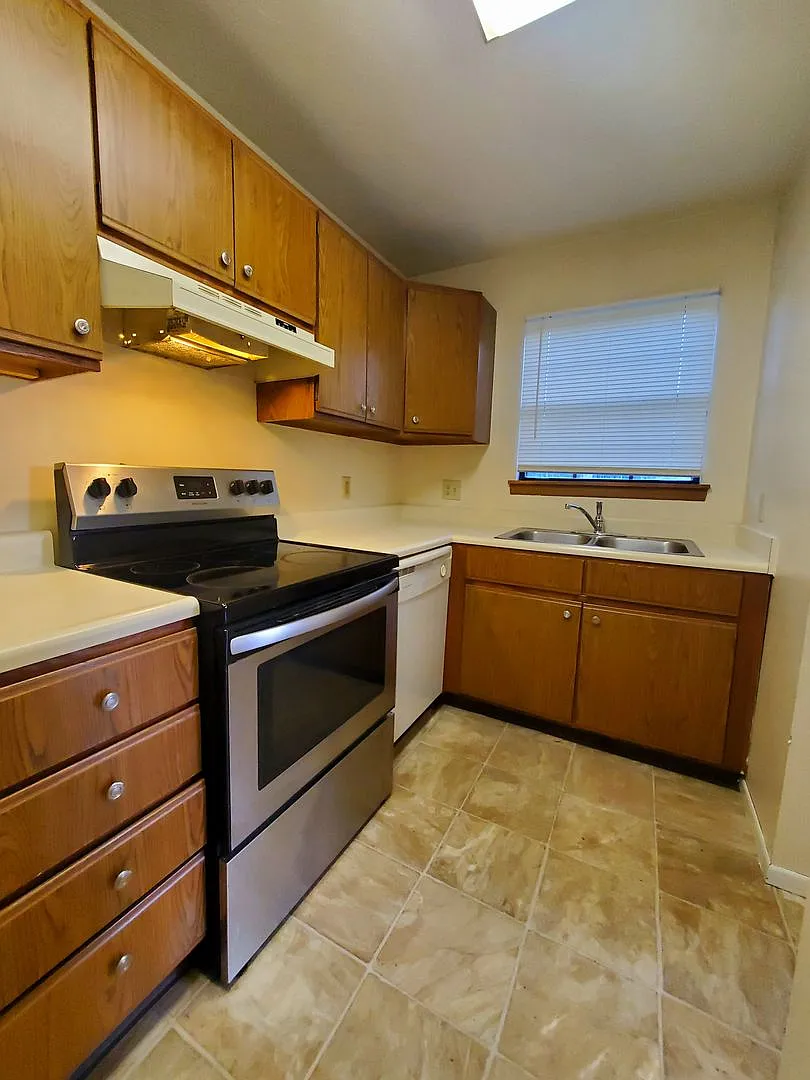 2-bedroom, 1.5-bath townhouse in Miamisburg — Photo 2