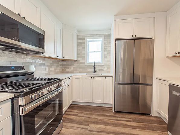 1 Oak St #1