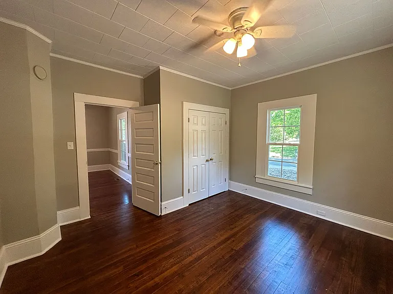 335 Patterson Ave — Photo 7