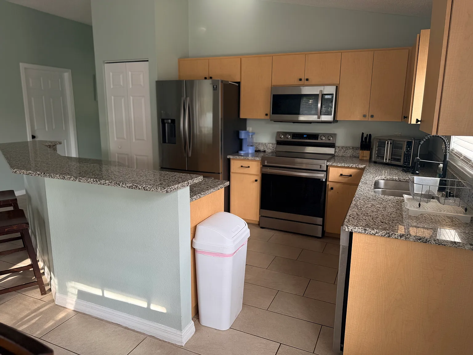 4 bed, 1565 sqft, $2,800 — Photo 4