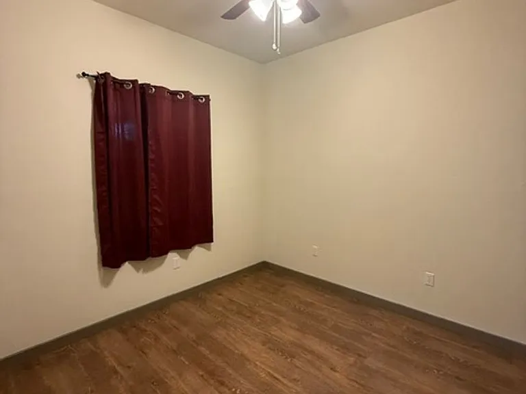 225 Scurry Ave — Photo 21