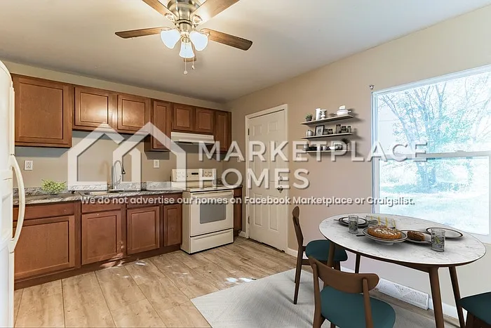 70 W Adams Dr — Photo 5