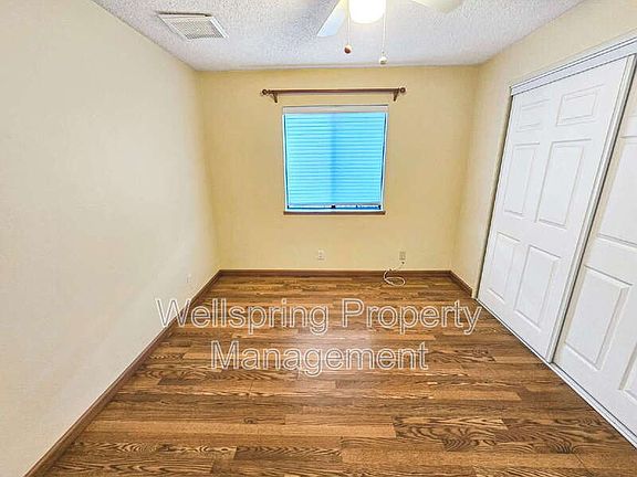 5th image of 821 Janelle Ct