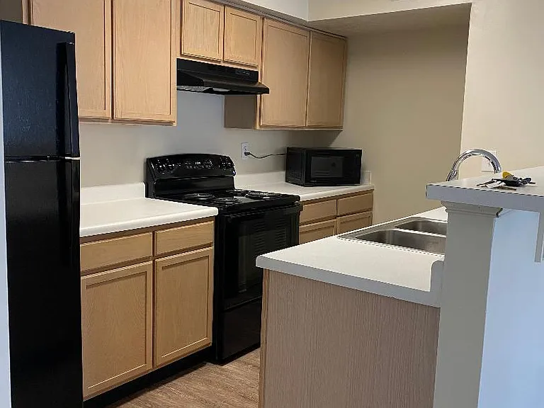 Willow Oaks Apartments — Photo 1