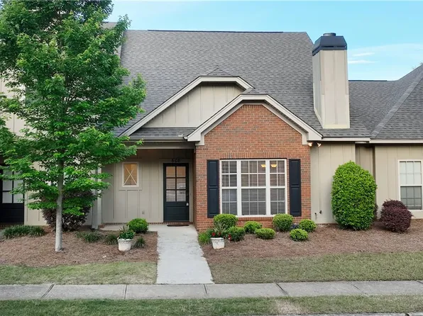 1630 Academy Dr APT 608, Auburn, AL 36830