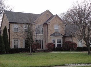 1172 Peachcreek Rd, Dayton, OH 45458