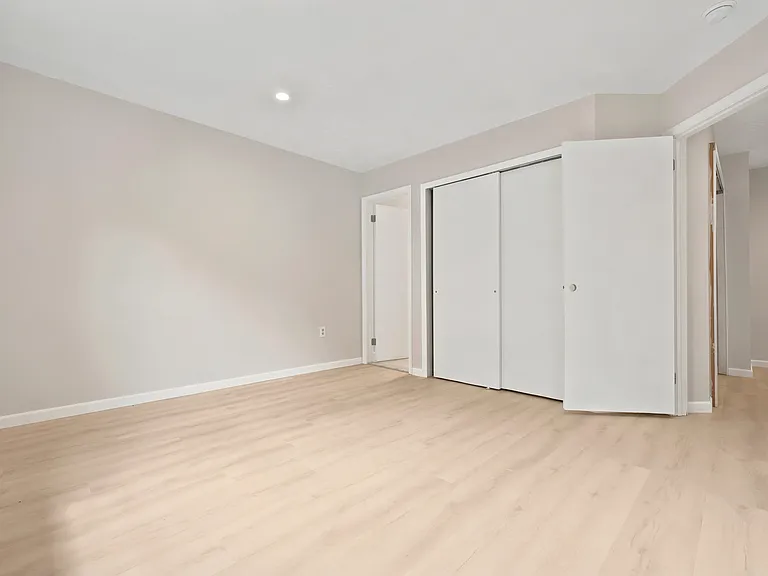 703 Porter Way W — Photo 15