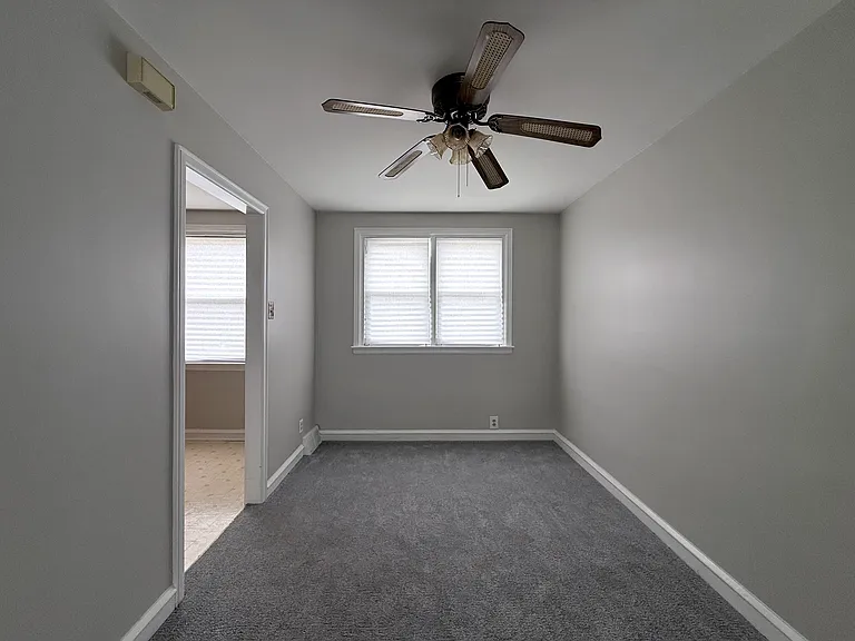 2913 Passmore St — Photo 5