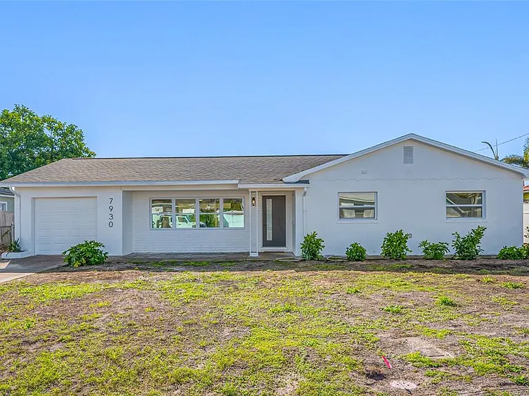 7930 Causeway Blvd S — Photo 2