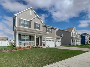 316 Longview Dr, Elgin, IL 60124