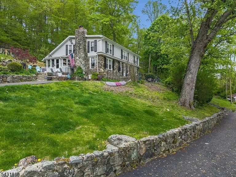 30 Hoffmans Crossing Rd — Photo 3