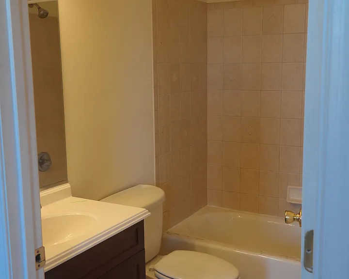 132 N Linwood Ave — Photo 10