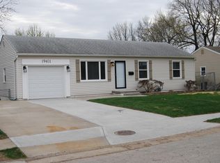 16401 E 33rd St S, Independence, MO 64055