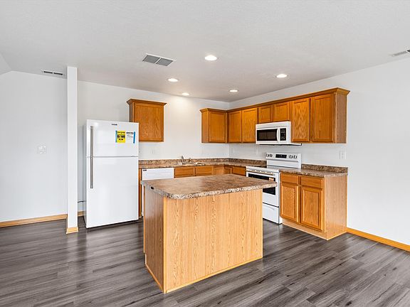 4th image of 3138 SW Arlan Ln