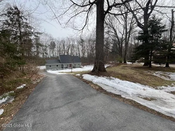 24 Northwood Drive, Malta, NY 12020