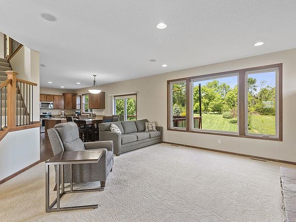 4th image of 9566 Cottontail Dr