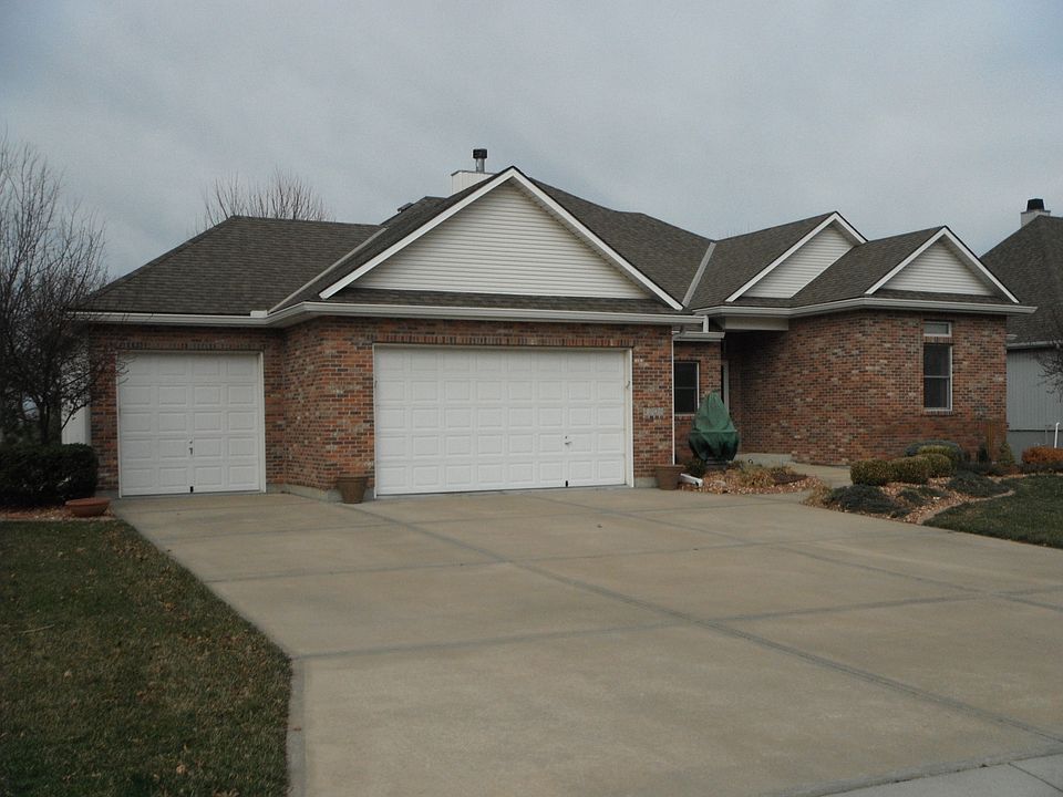 1st image of 4208 NE Suwannee Dr