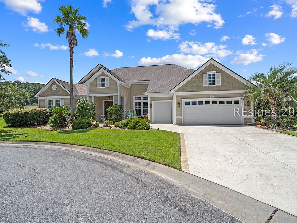 1st image of 32 Pinckney Dr