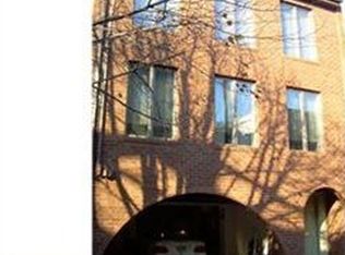 708 S American St, Philadelphia, PA 19147