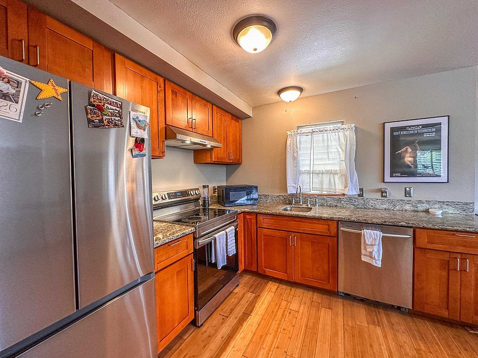 1st image of 148 Hoomoku St