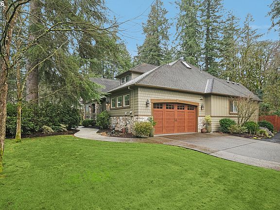 3rd image of 15915 Waluga Dr