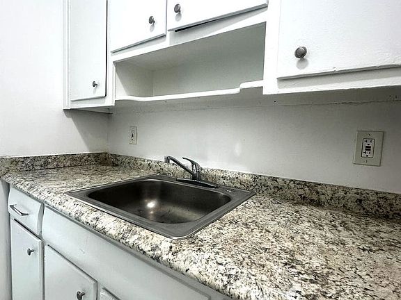 4th image of 7291 Gary Ave #7