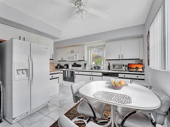 2nd image of 1604 Abaco Drive #H2