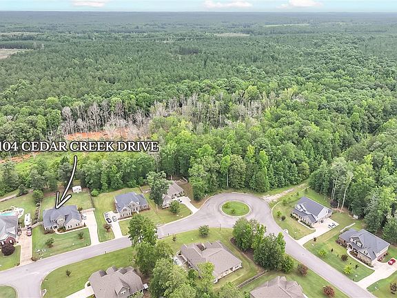 3rd image of 1104 Cedar Creek Dr