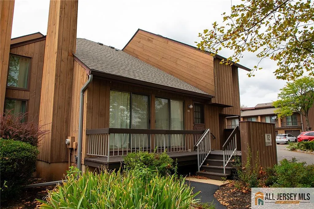 2 bed, 2.5 bath, 1343 sqft, $2,900 — Photo 3