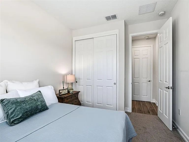 5329 NW 34th St — Photo 25