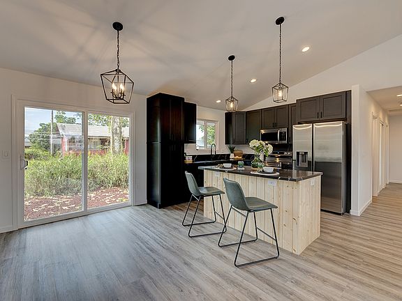 3rd image of 16-2071 Jewel Dr