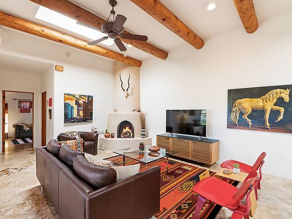 5th image of 27 Centaurus Ranch Rd