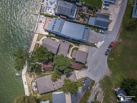 3rd image of 12752 N Lakeshore Dr